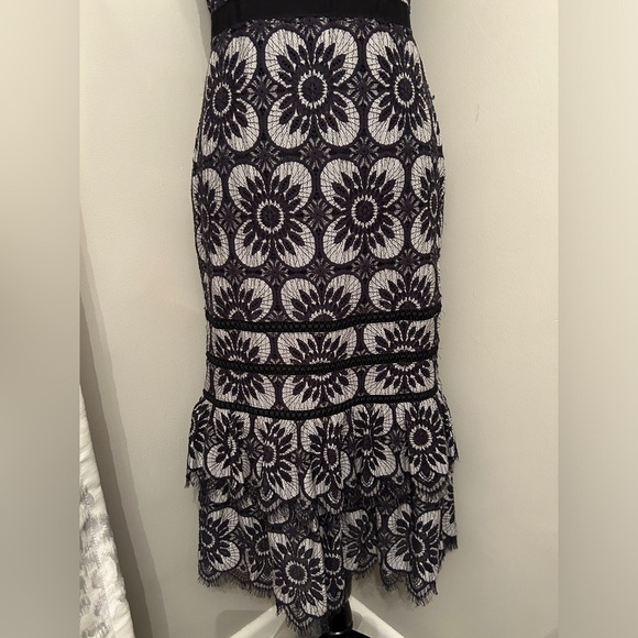 Dress by Banana Republic - Picture 3 of 6